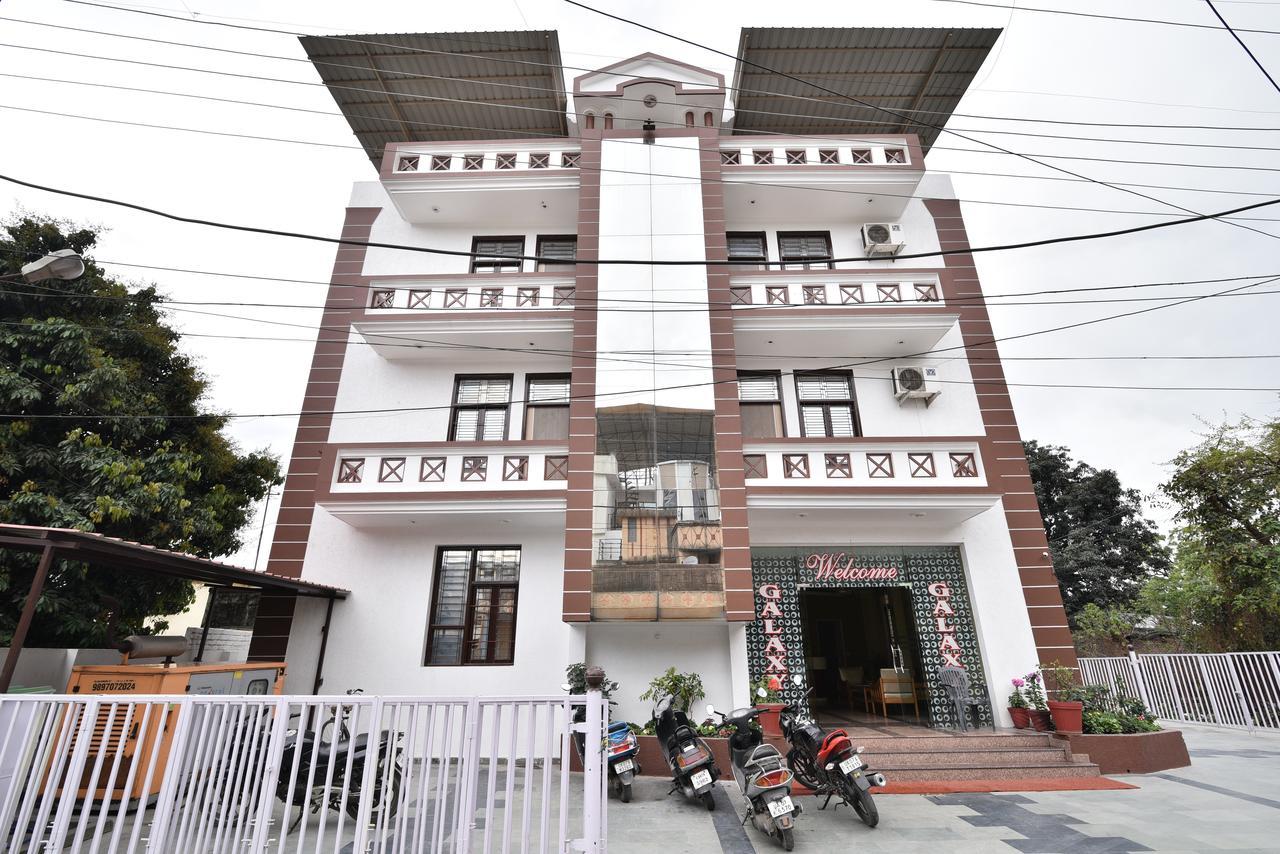 Hotel Galaxy Dehradun Exterior foto